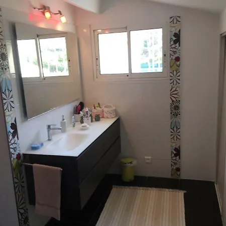 Проживание в семье Mas Jasmin *